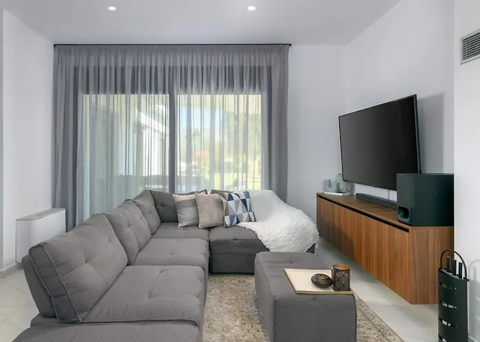 Galini By Interhome * Charaki